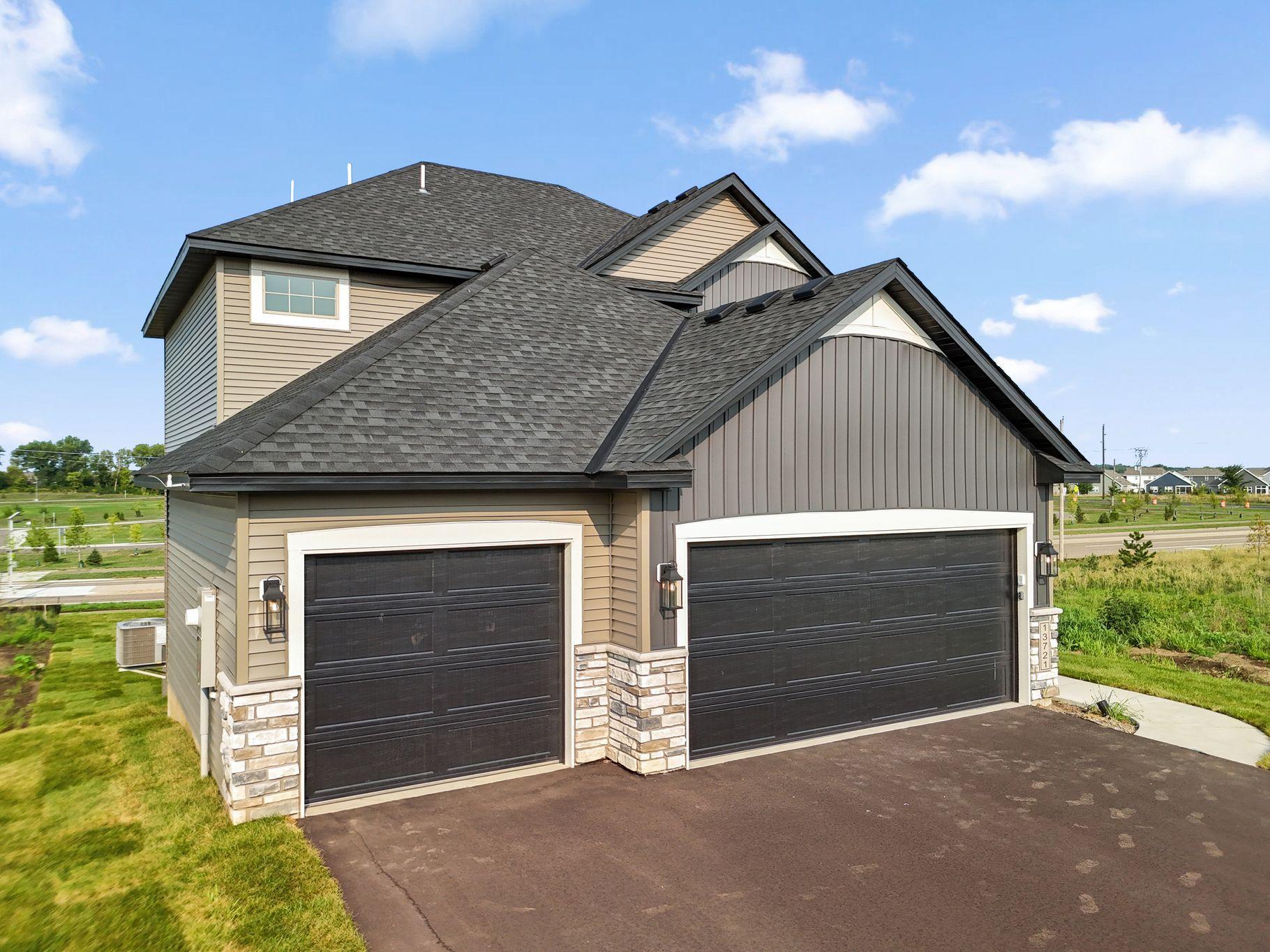 2nd image of 13721 Arrowhead Wy, Rosemount, MN 55068 | MLS# 7092343