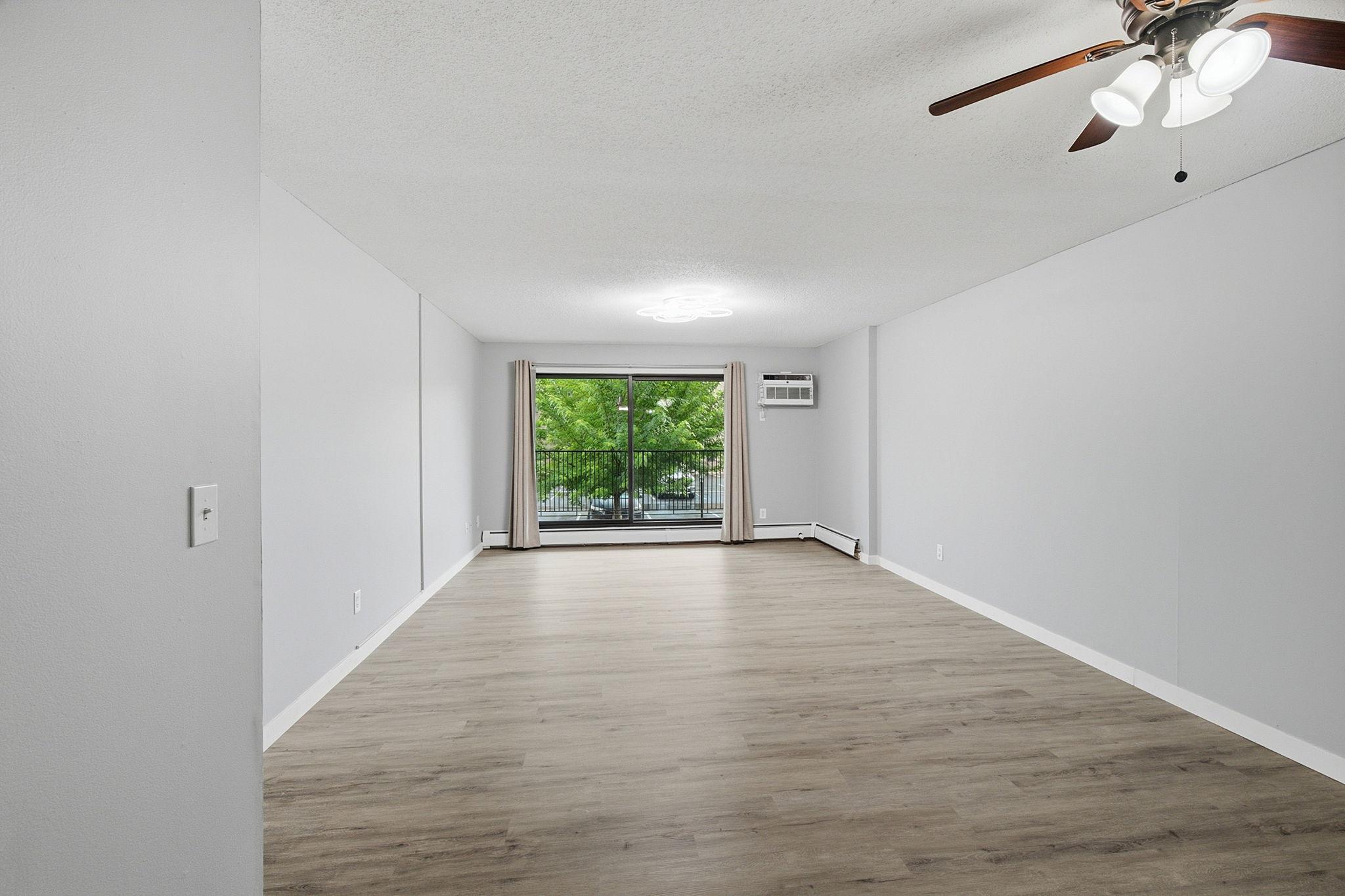 2nd image of 1871 Silver Bell Rd #107, Saint Paul, MN 55122 | MLS# 7092665