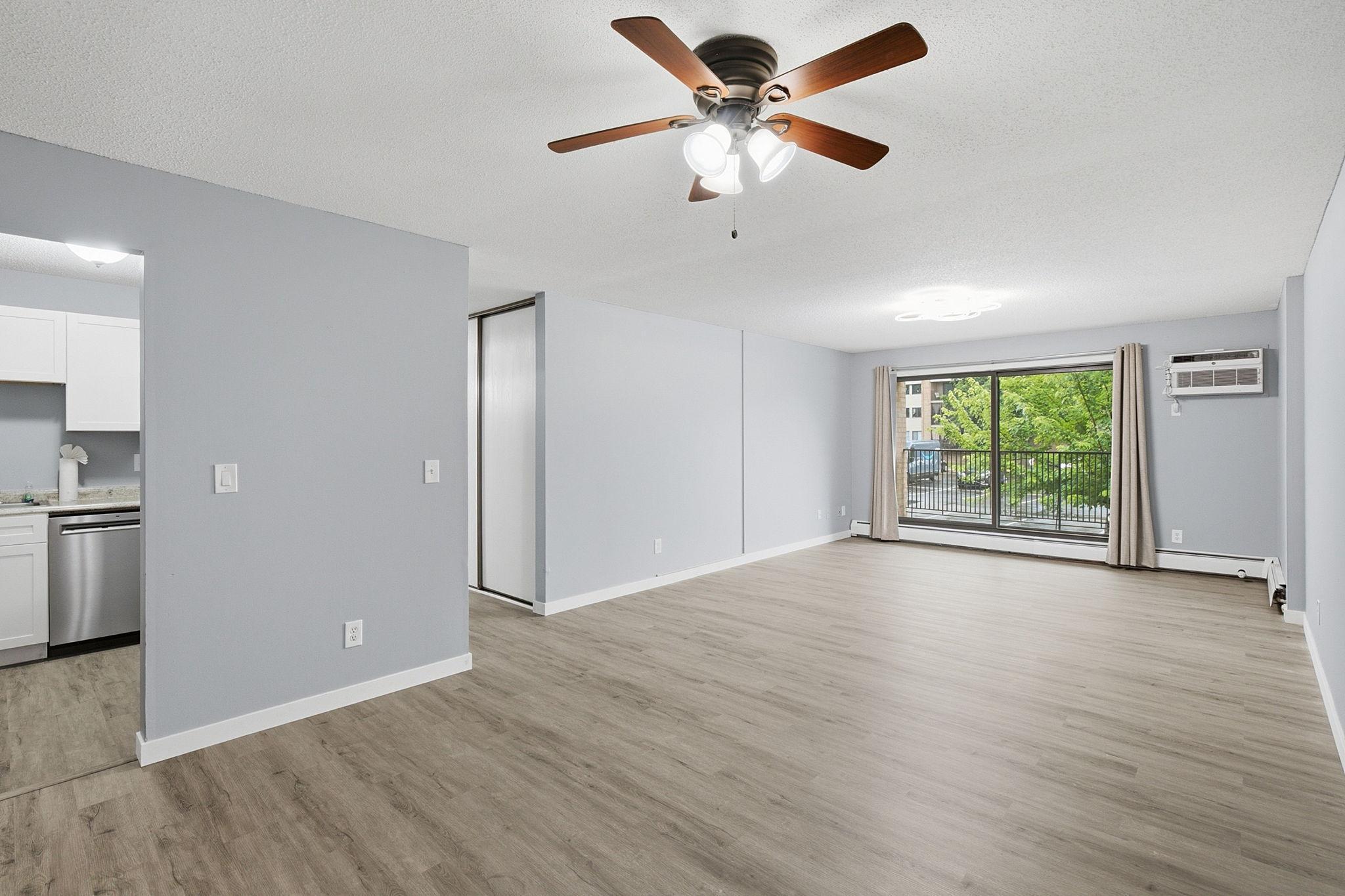 3rd image of 1871 Silver Bell Rd #107, Saint Paul, MN 55122 | MLS# 7092665