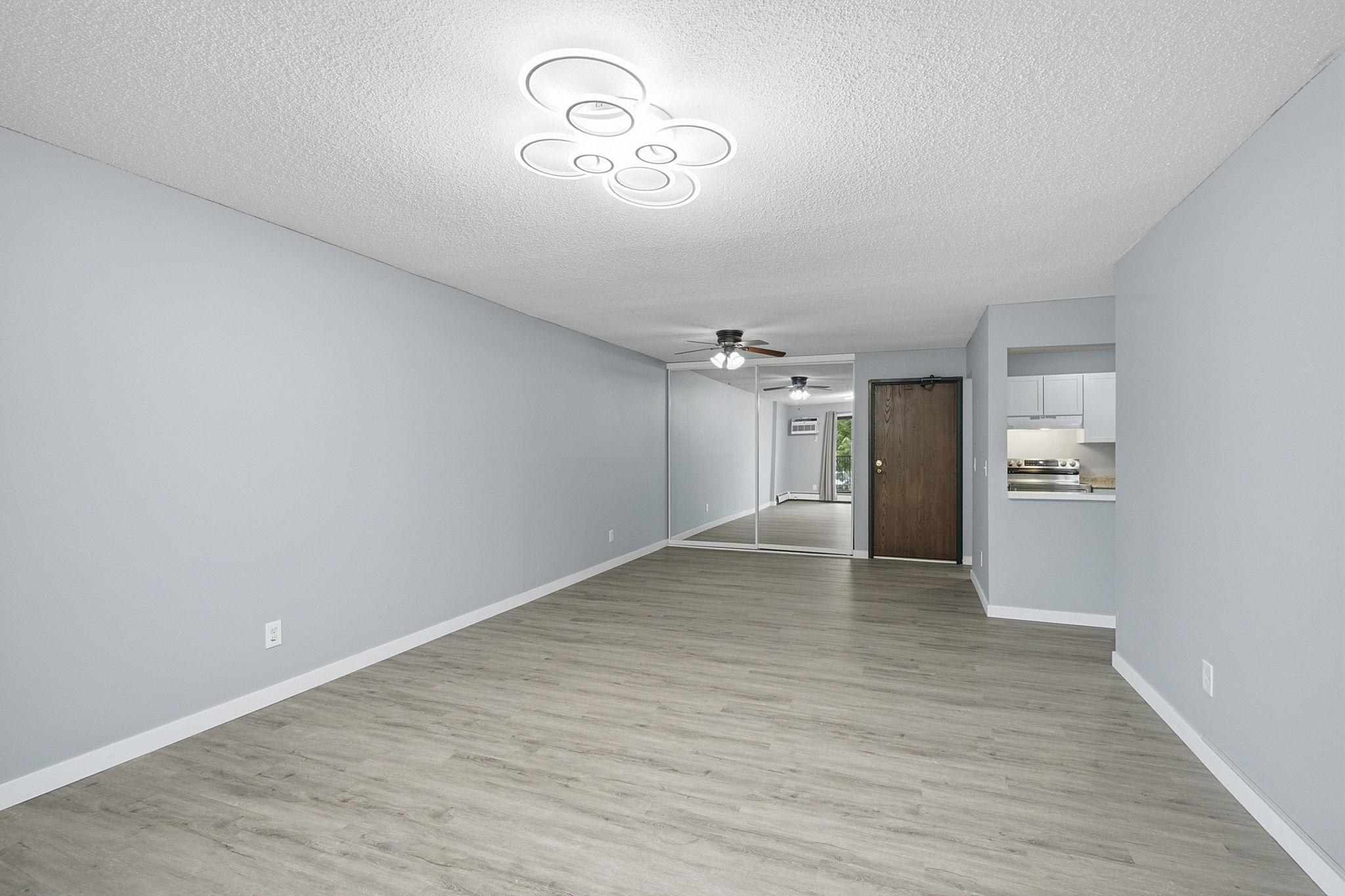 4th image of 1871 Silver Bell Rd #107, Saint Paul, MN 55122 | MLS# 7092665