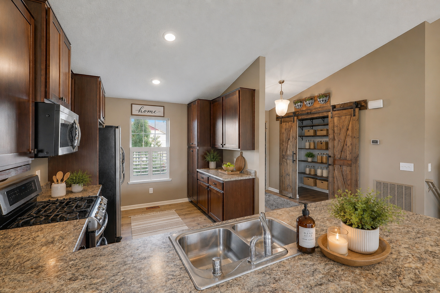 3rd image of 15174 Emory Cir, Saint Paul, MN 55124 | MLS# 7092728