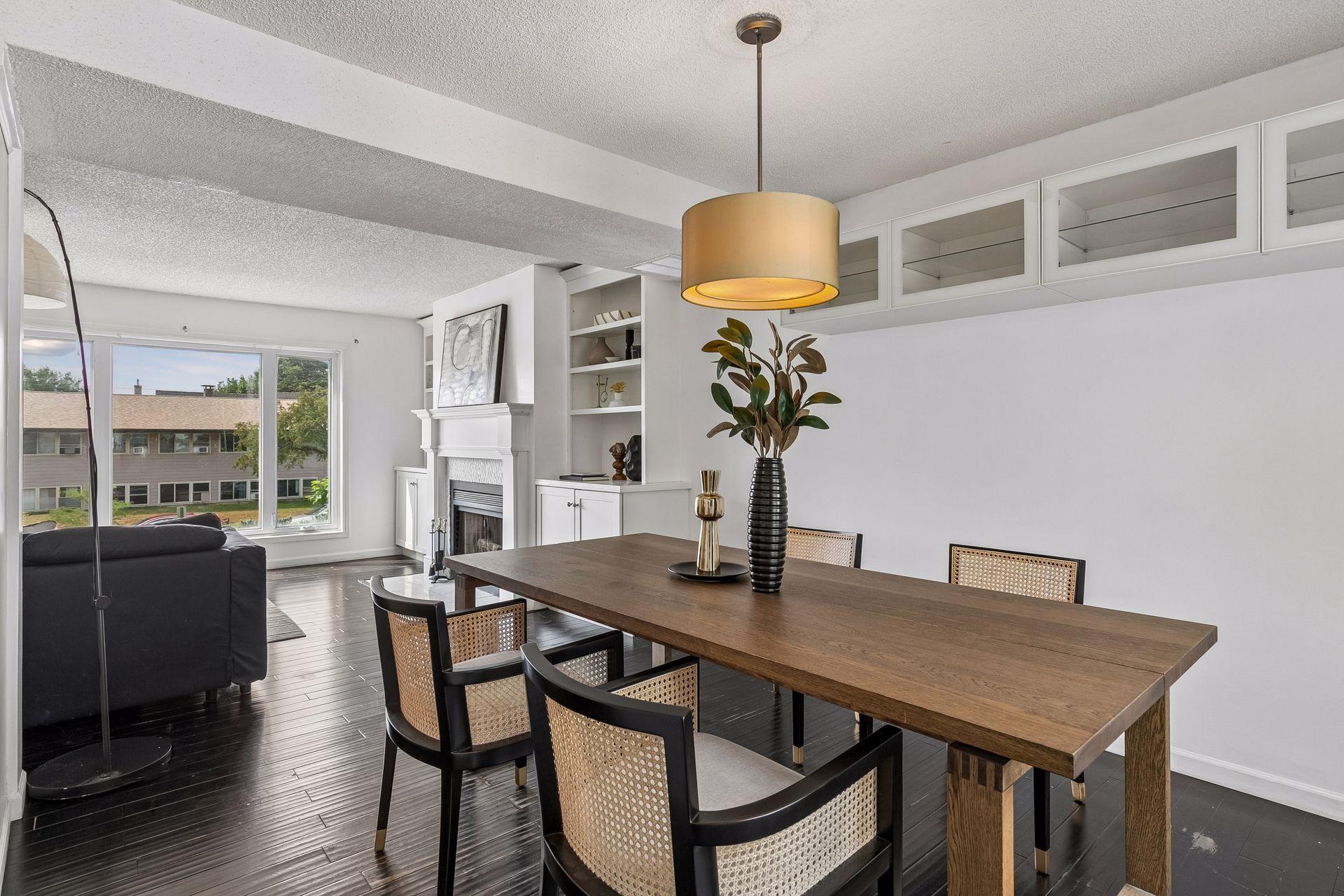 3rd image of 925 Dartmouth Ave Se, Minneapolis, MN 55414 | MLS# 7092880