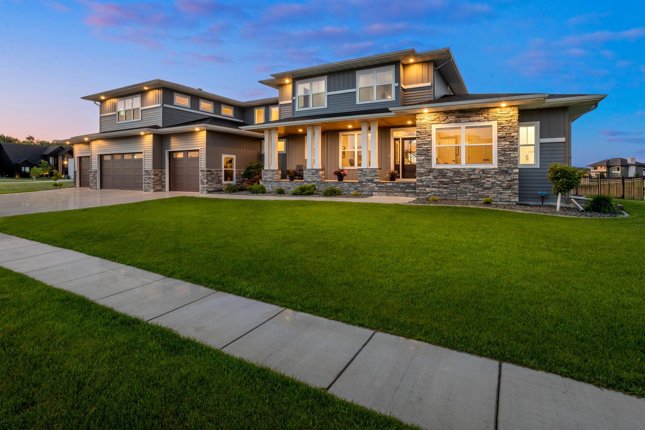 2nd image of 2815 Rivers Bend Dr E, West Fargo, ND 58078 | MLS# 7093017