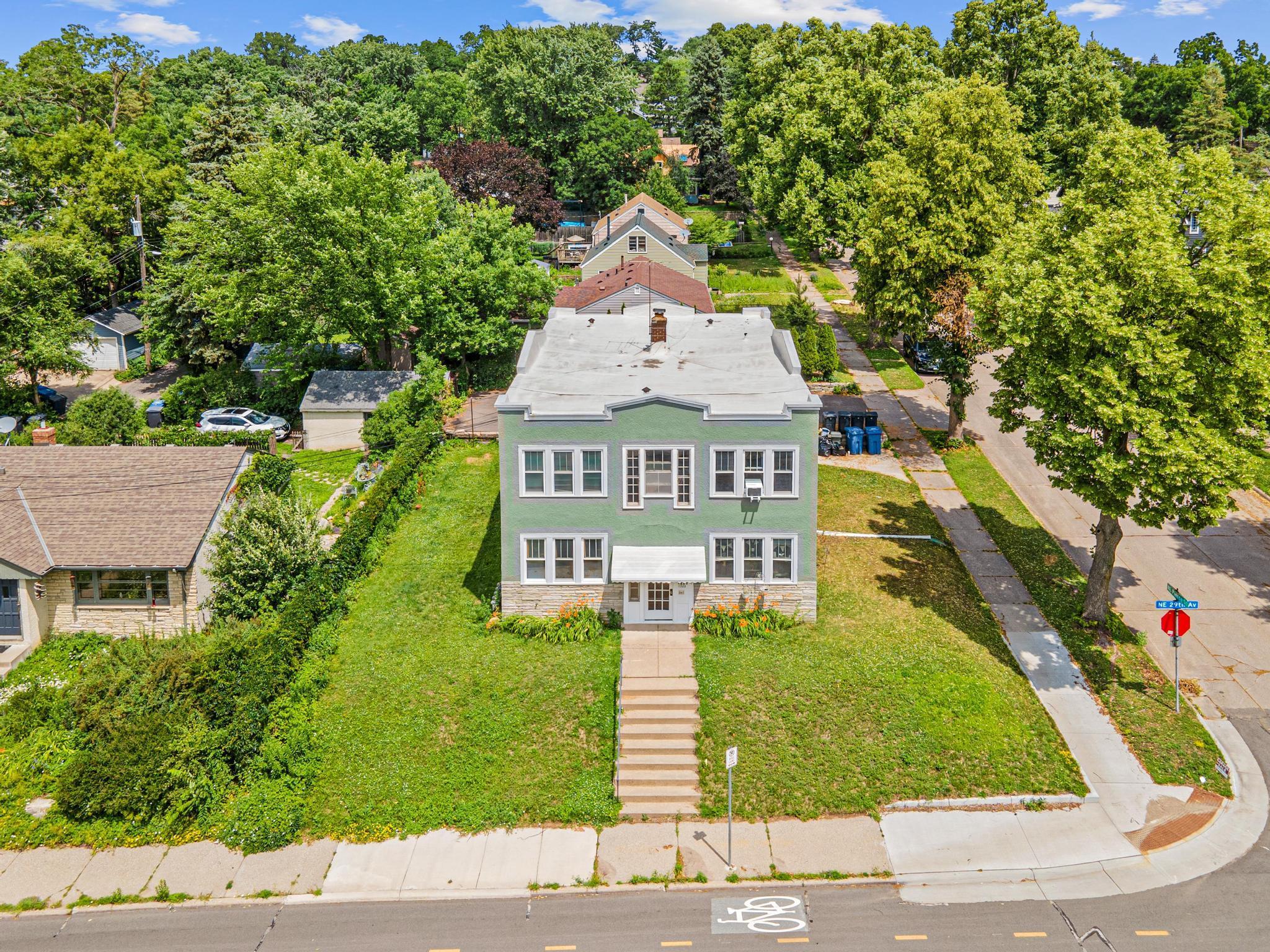 2nd image of 1221 29th Ave Ne, Minneapolis, MN 55418 | MLS# 7093206