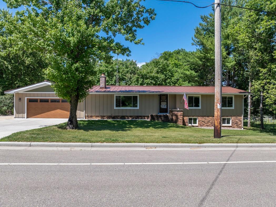 3rd image of 1121 E Laneville Ave, Durand, WI 54736 | MLS# 7093330