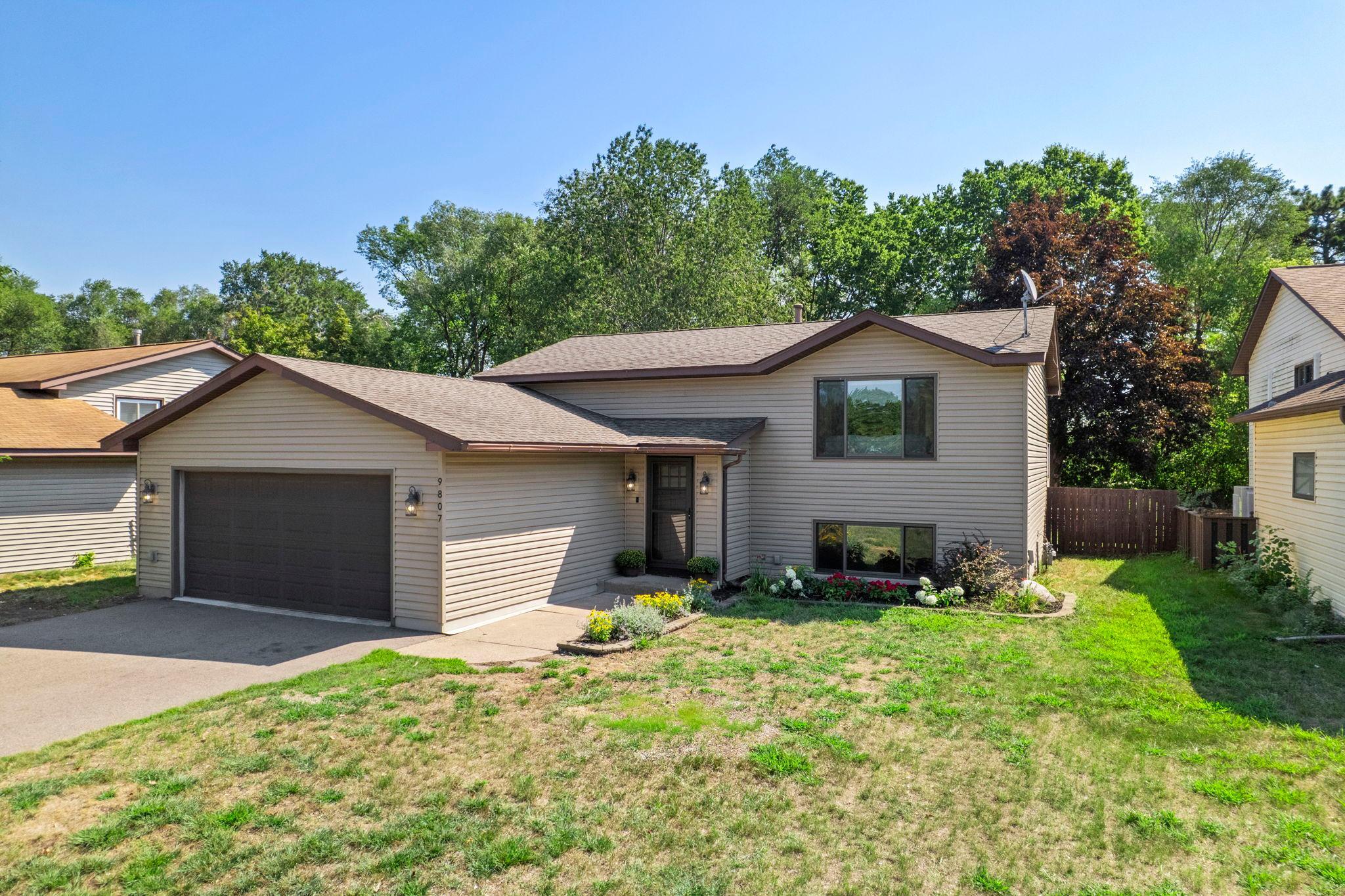 1st image of 9807 Heath Ave S, Cottage Grove, MN 55016 | MLS# 7093347