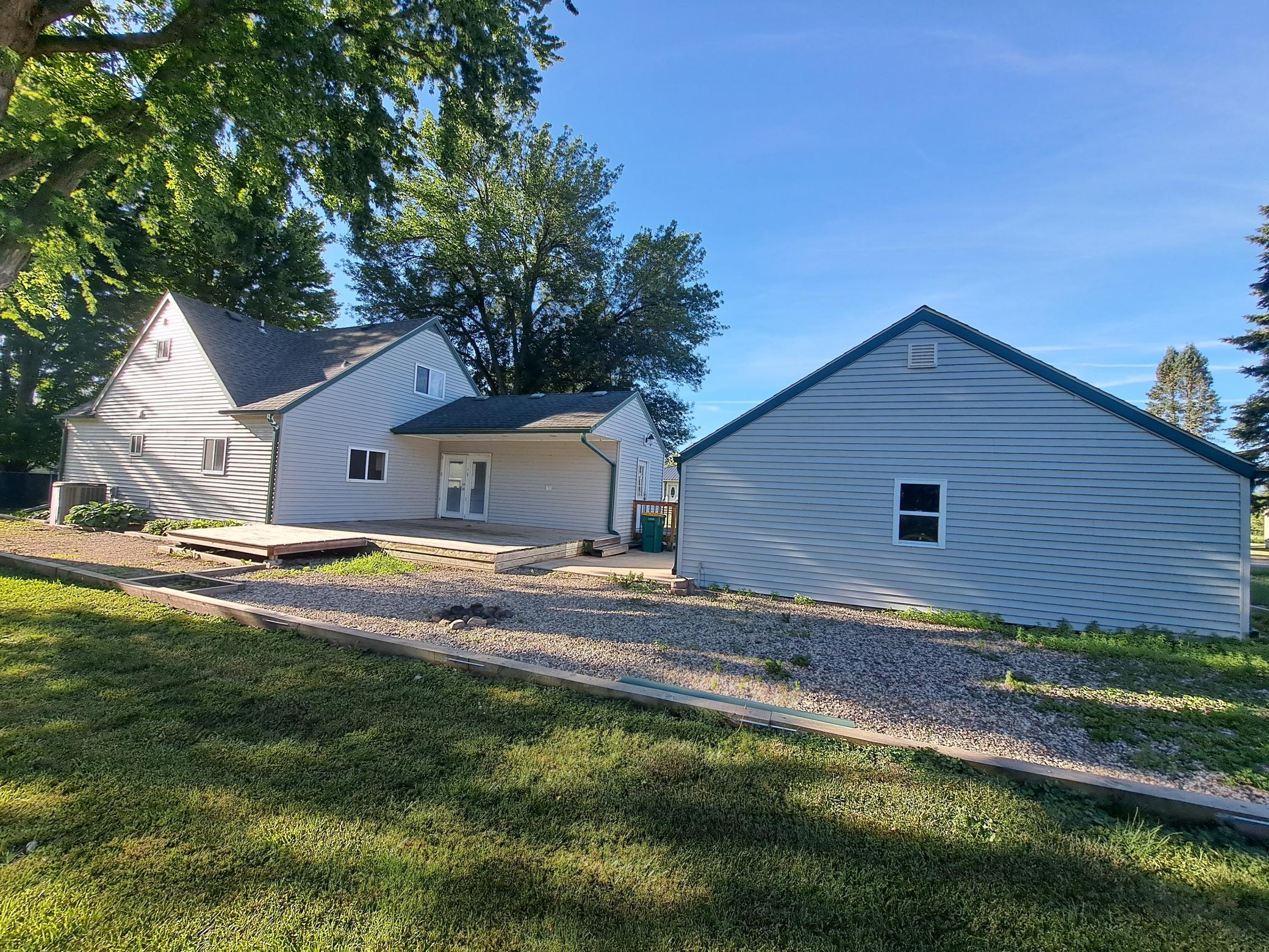 3rd image of 705 Glenview Dr, Albert Lea, MN 56007 | MLS# 7093408
