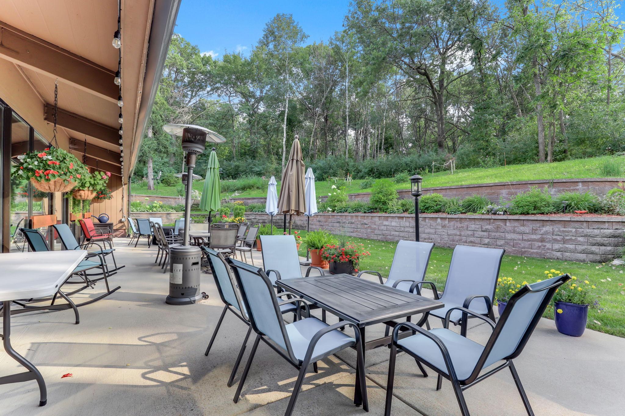 2nd image of 705 E Burnsville Pkwy, Burnsville, MN 55337