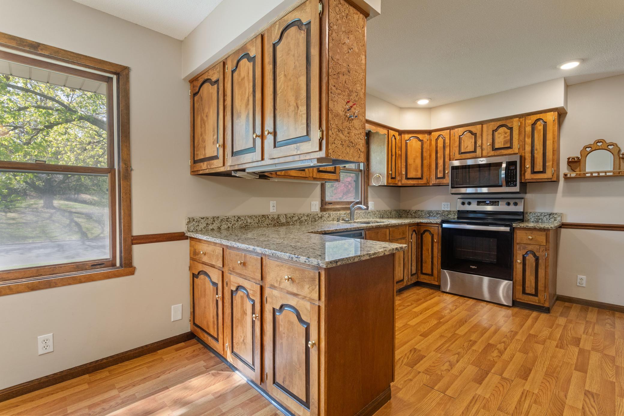 4th image of 1559 Mccarthy Rd, Saint Paul, MN 55121 | MLS# 7094113