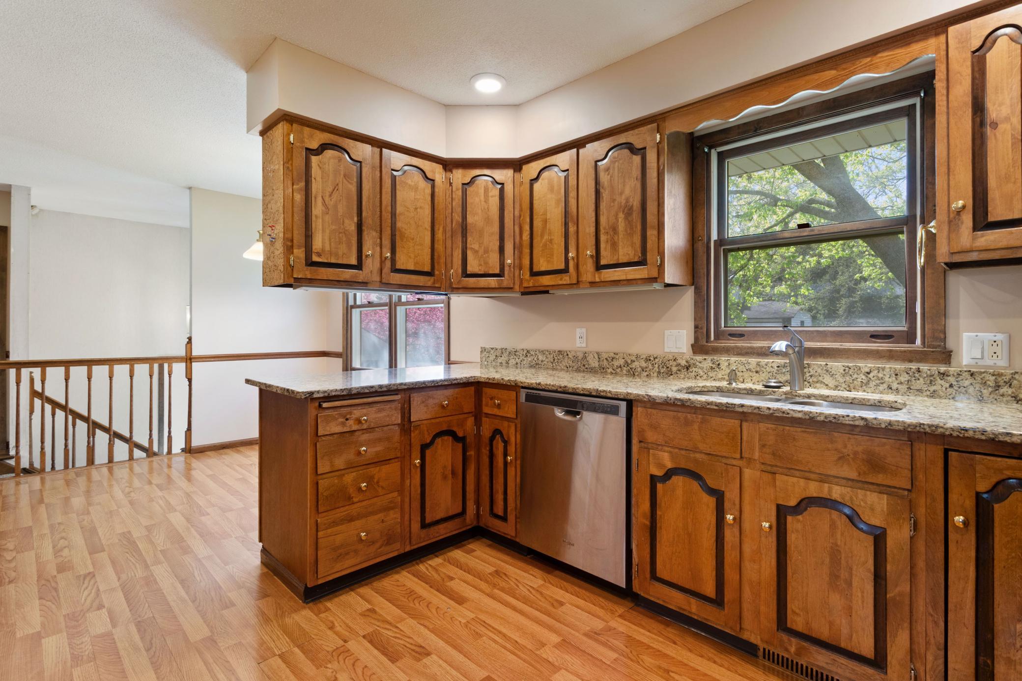 5th image of 1559 Mccarthy Rd, Saint Paul, MN 55121 | MLS# 7094113