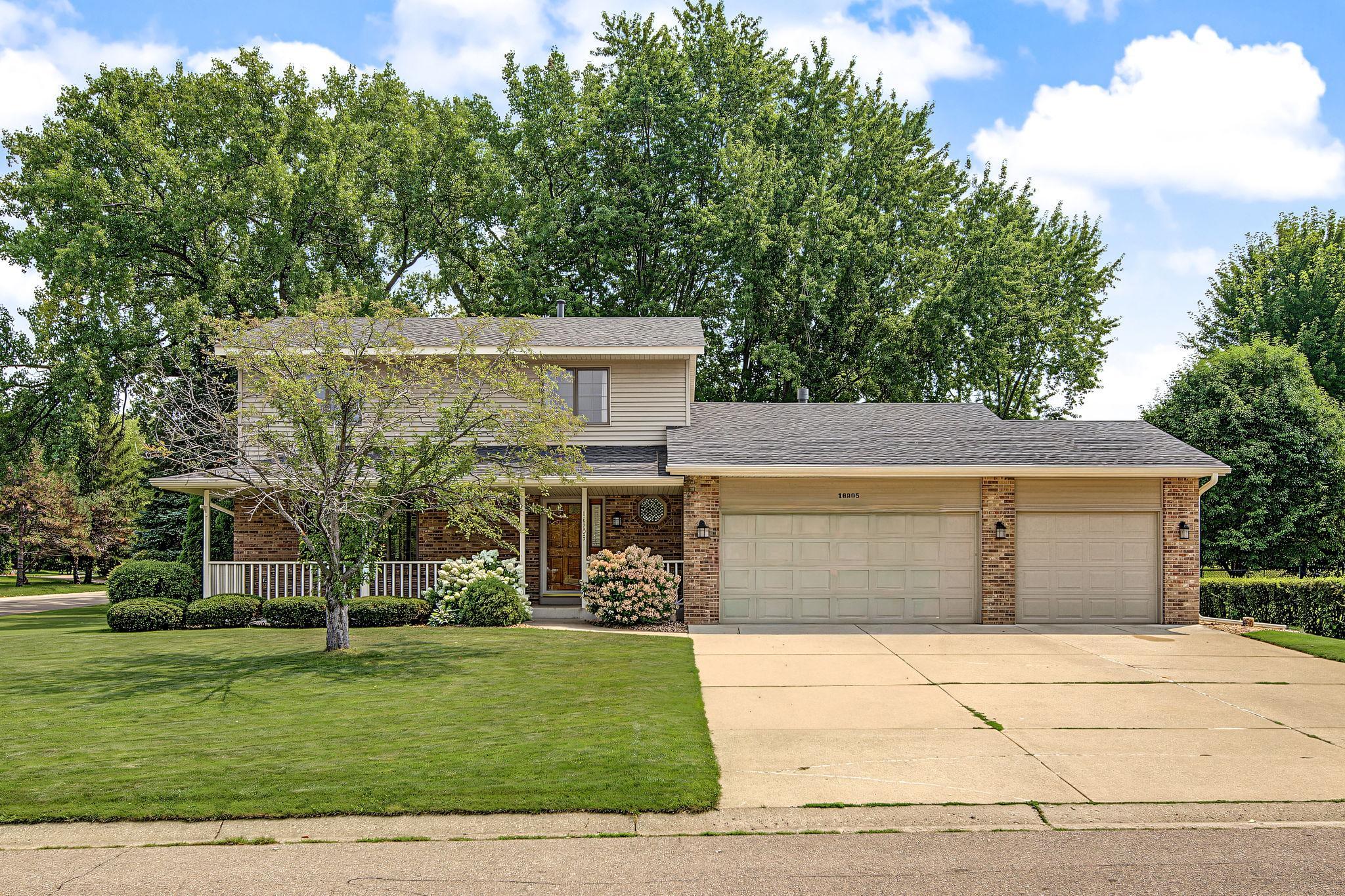 2nd image of 16205 Logarto Ln, Lakeville, MN 55044 | MLS# 7094126