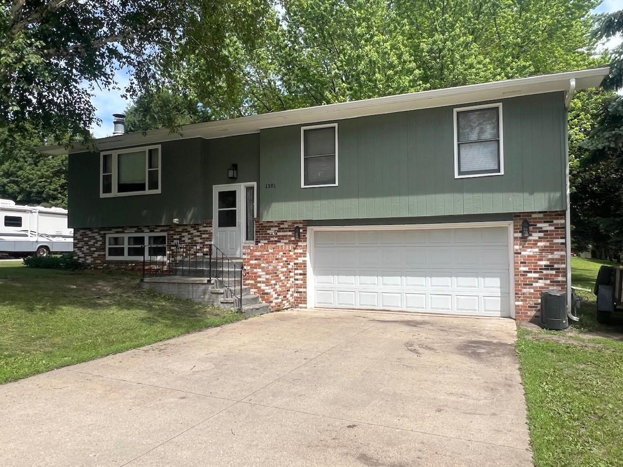 1st image of 1301 9th St Se, Willmar, MN 56201 | MLS# 7094479