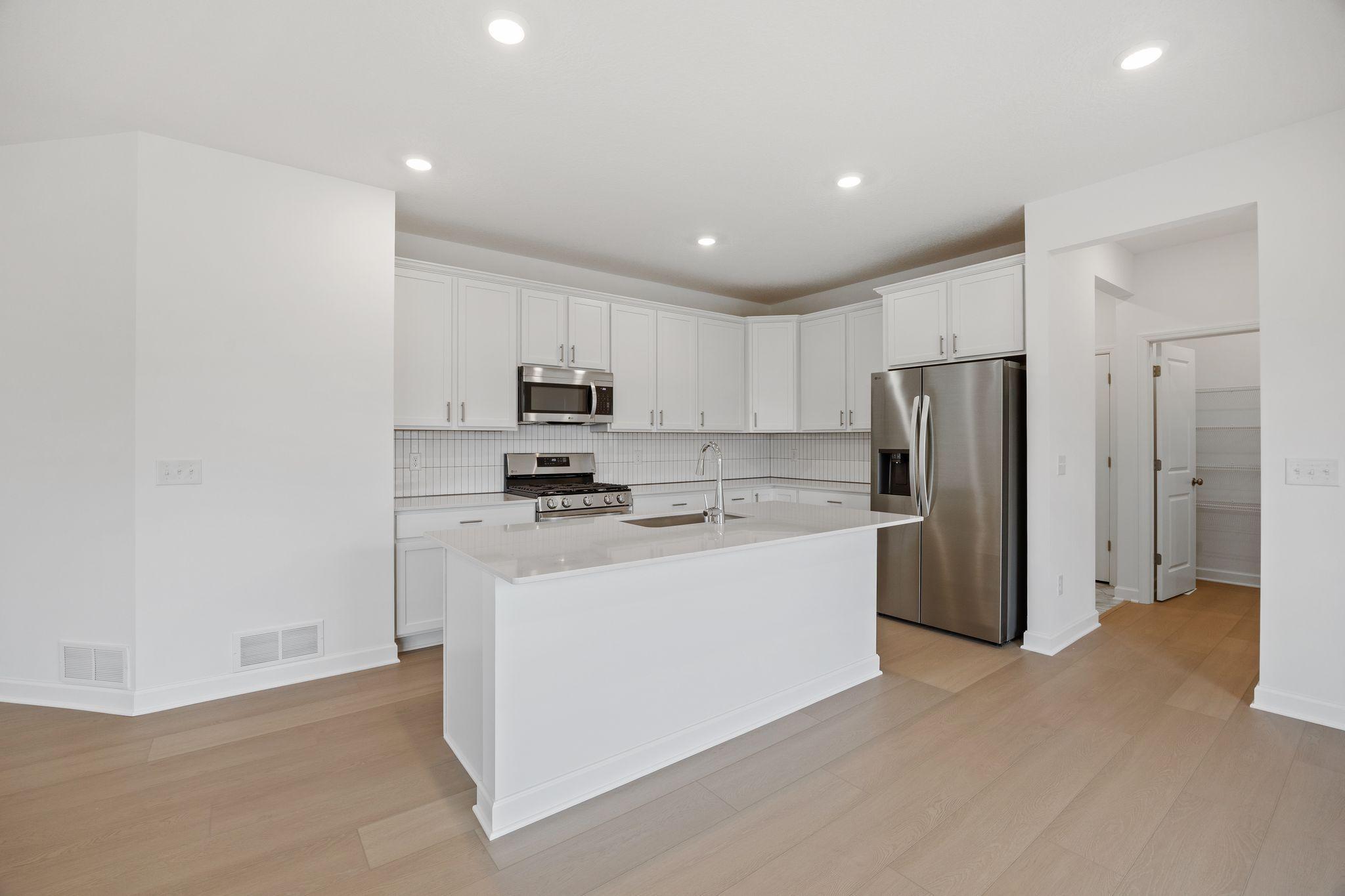 3rd image of 18357 Gladiator Dr, Lakeville, MN 55044 | MLS# 7094796