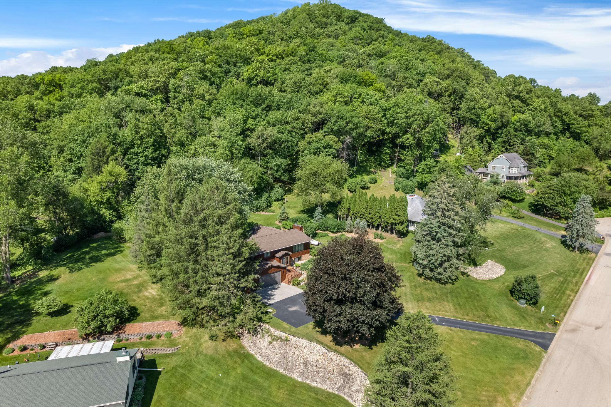 2nd image of 39109 Karen Ct, Winona, MN 55987 | MLS# 7094852