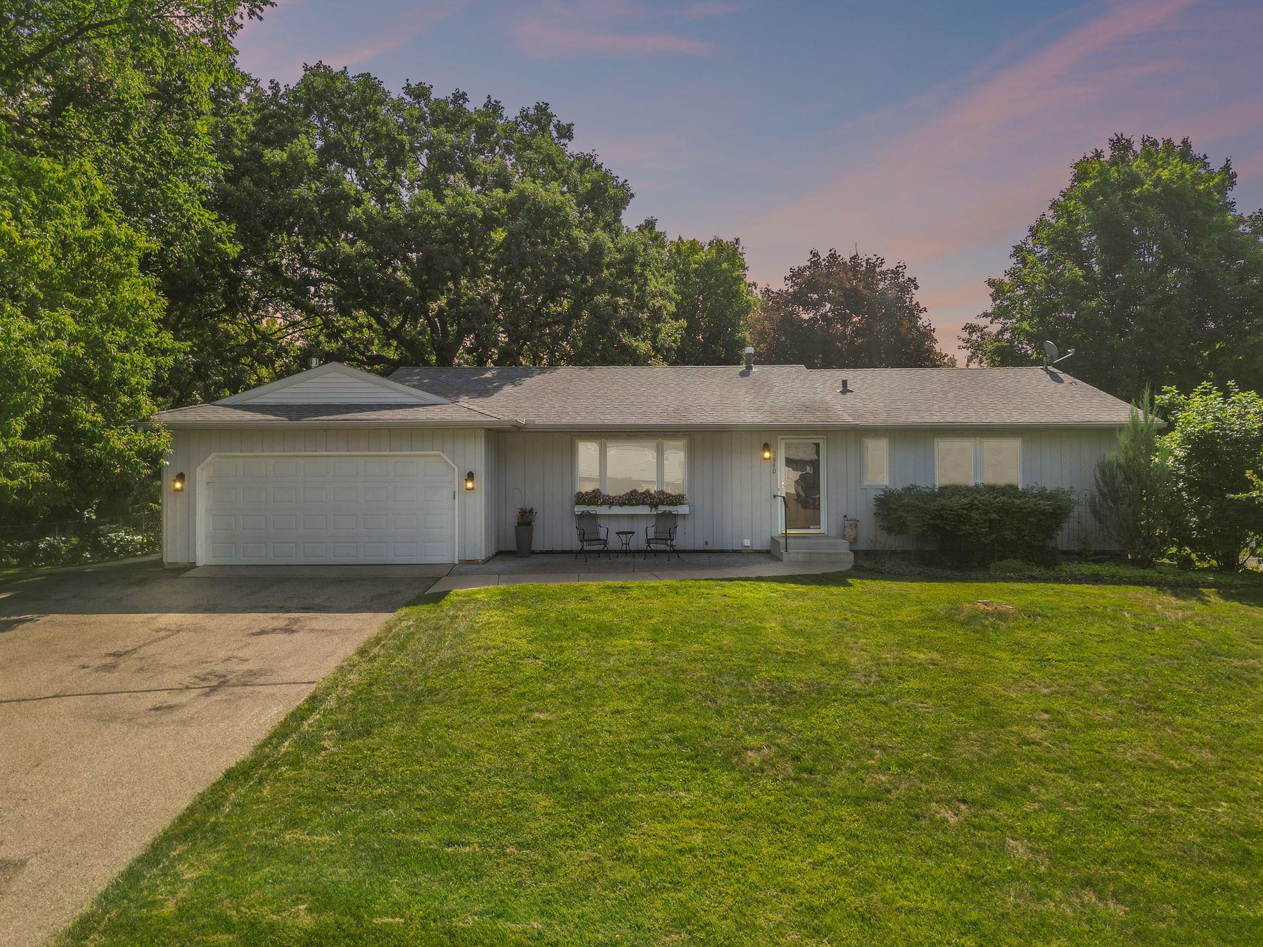2nd image of 3840 Riverton Ave, Saint Paul, MN 55122 | MLS# 7094987