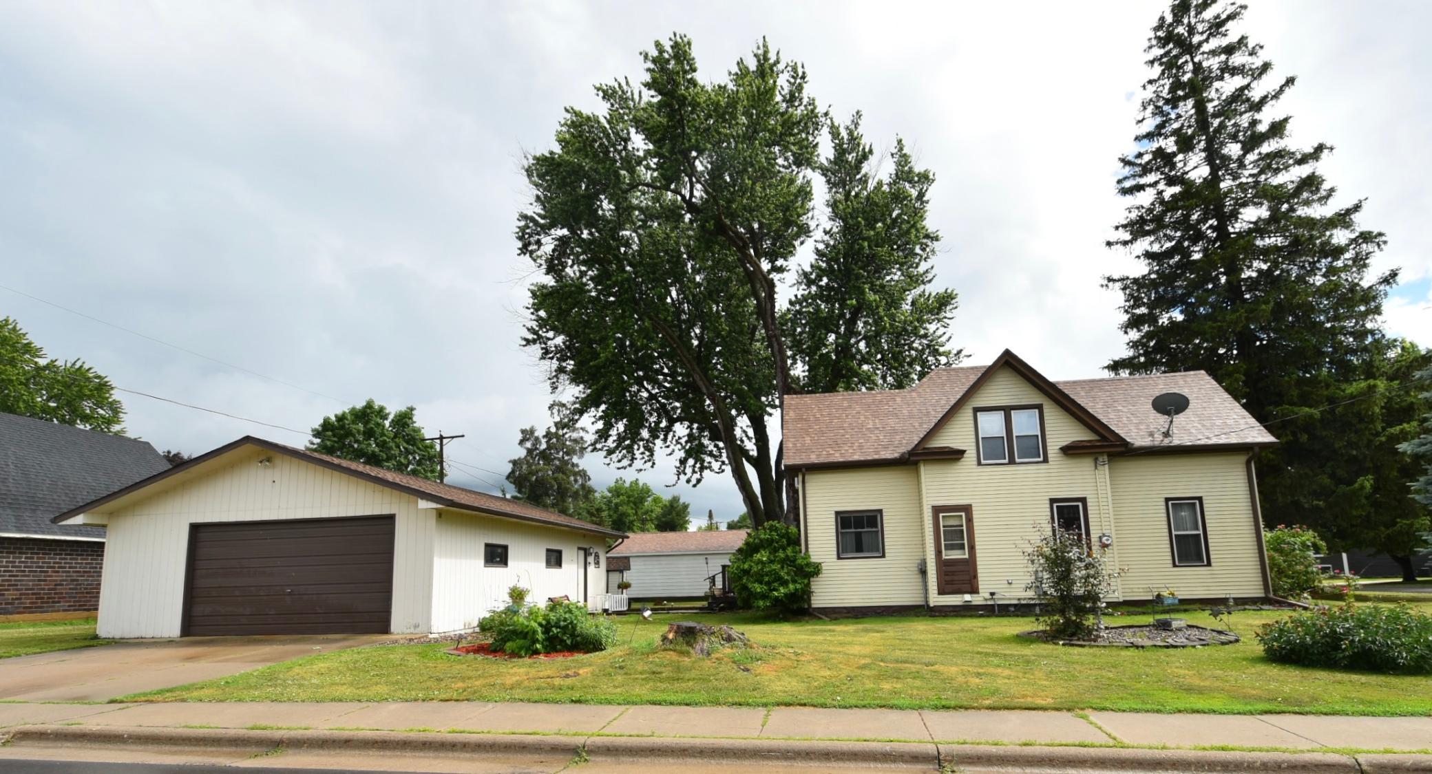 2nd image of 501 1st Ave Se, Pine Island, MN 55963 | MLS# 7095260