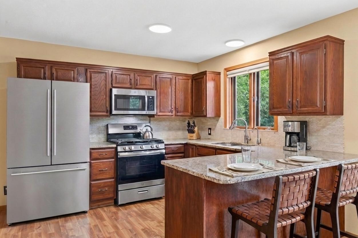 2nd image of 7712 Riverdale Dr N, Brooklyn Park, MN 55444 | MLS# 7095354