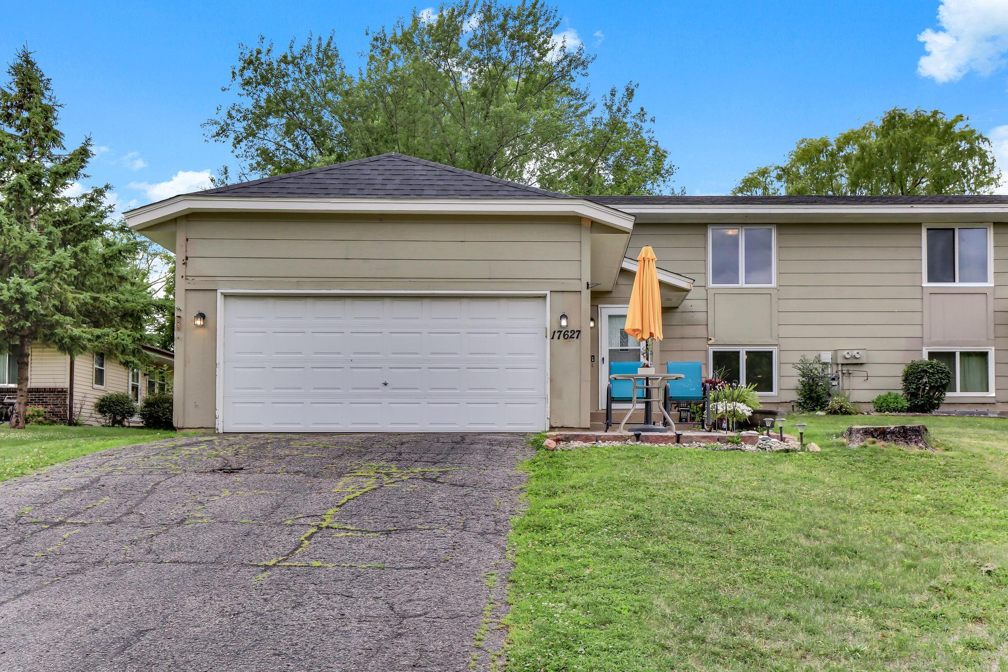 2nd image of 17627 Ionia Ct, Lakeville, MN 55044 | MLS# 7095365
