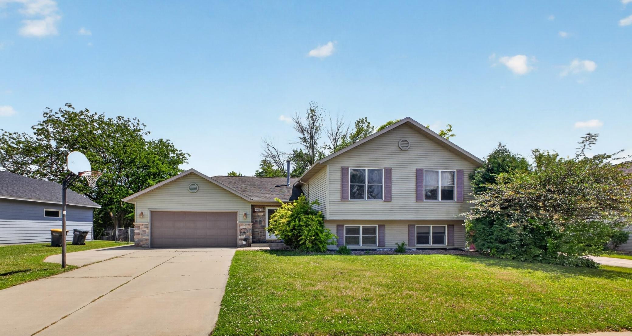 1st image of 4022 Villa Rd Nw, Rochester, MN 55901 | MLS# 7095421