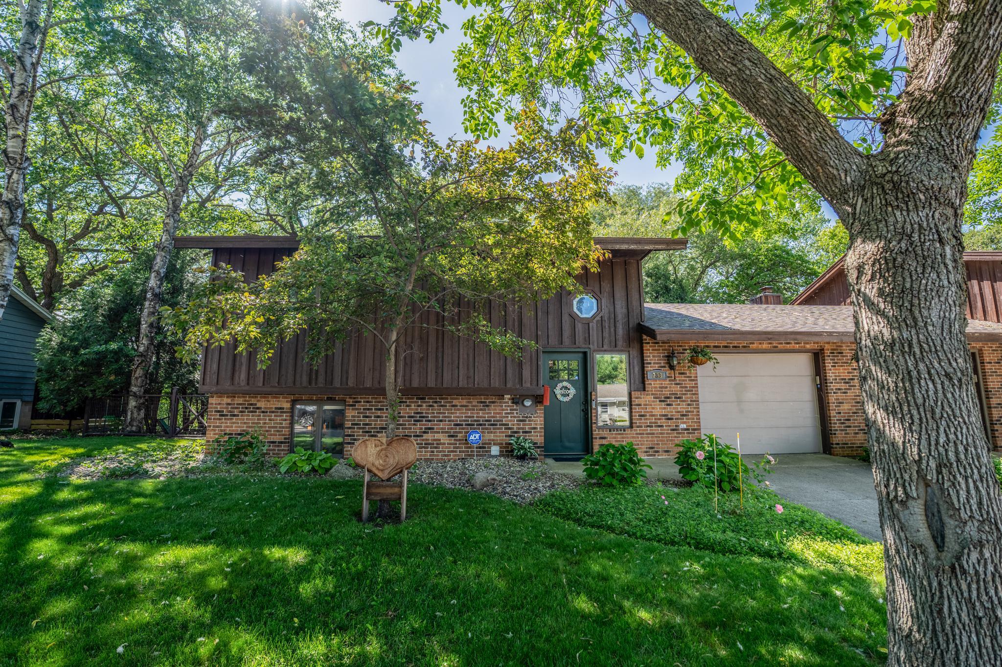 1st image of 733 11th St Nw, Willmar, MN 56201 | MLS# 7095424