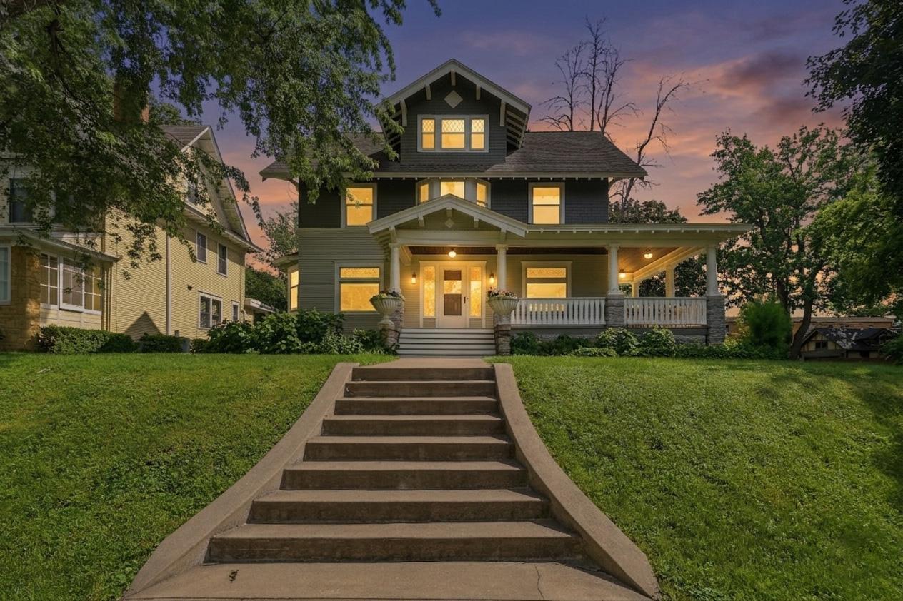 1st image of 1732 Summit Ave, Saint Paul, MN 55105 | MLS# 7095443