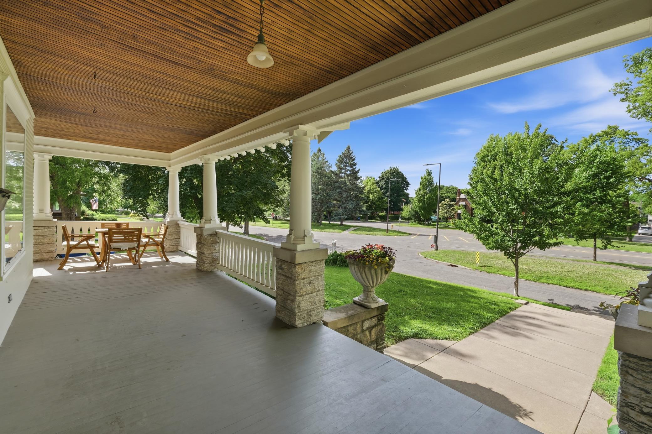 3rd image of 1732 Summit Ave, Saint Paul, MN 55105 | MLS# 7095443