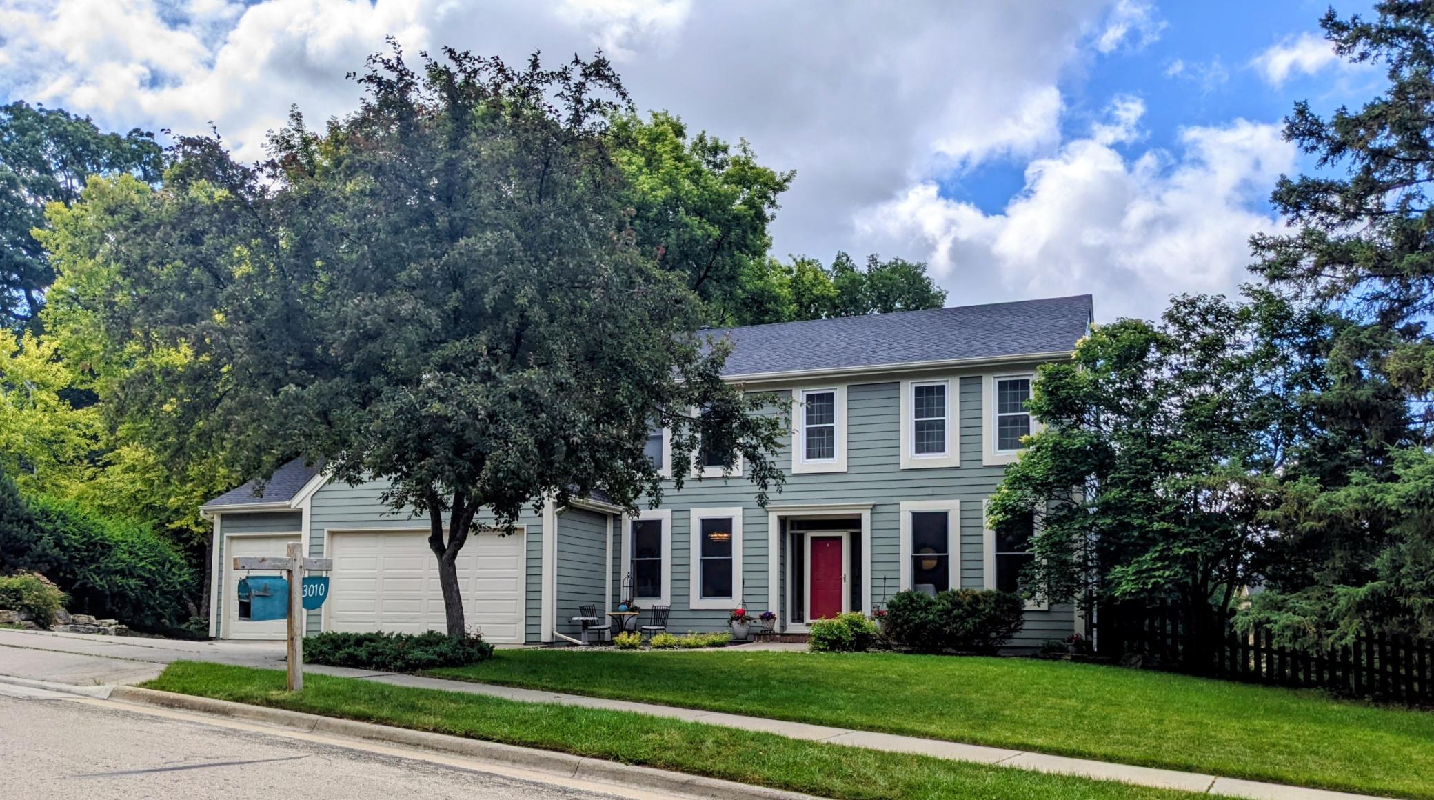 1st image of 3010 Fox Valley Dr Sw, Rochester, MN 55902 | MLS# 7095446