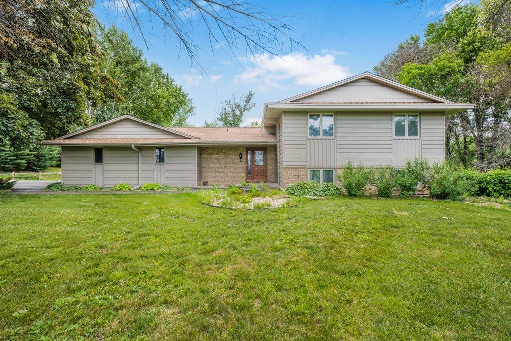 1st image of 10221 Jeffery Ln, Rogers, MN 55374 | MLS# 7095478