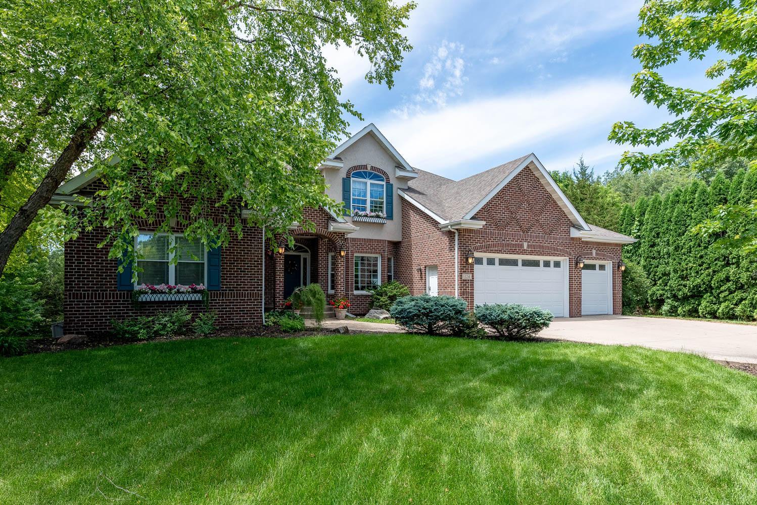 1st image of 124 Mayan Wy, Mankato, MN 56001 | MLS# 7095492