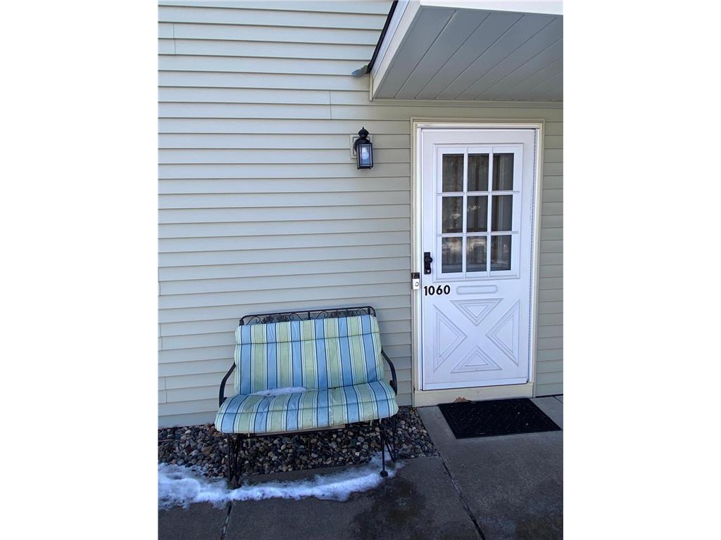 5th image of 1060 Pond View Ct, Saint Paul, MN 55127 | MLS# 7095557