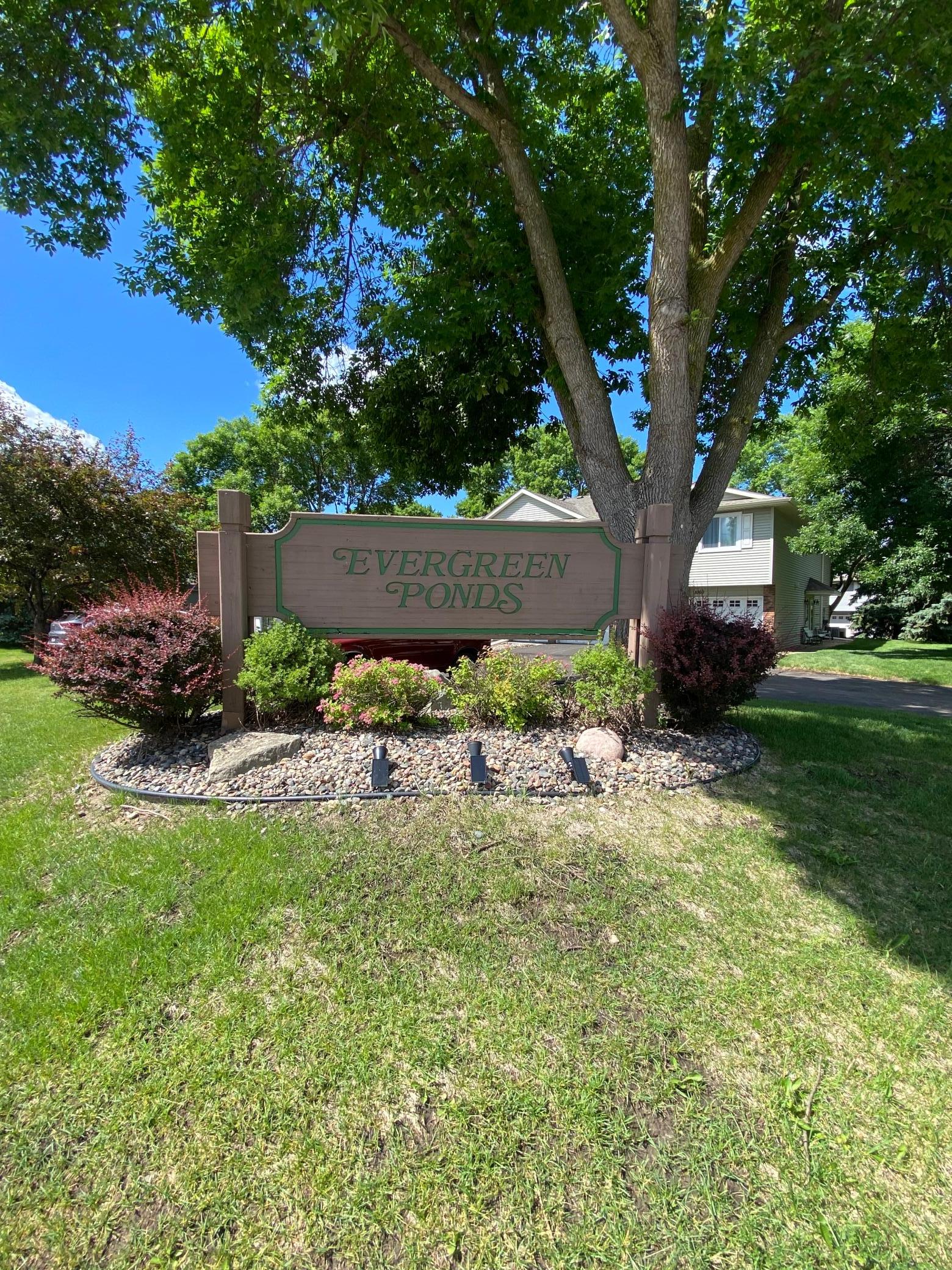 2nd image of 1060 Pond View Ct, Saint Paul, MN 55127 | MLS# 7095557