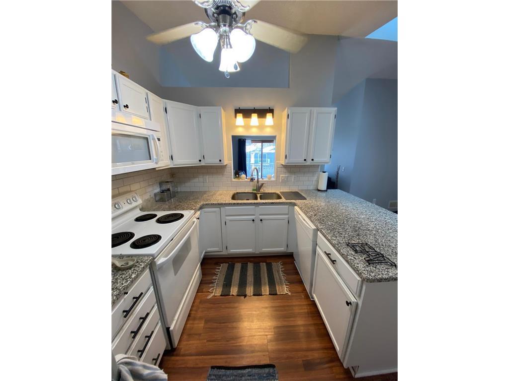 1st image of 1060 Pond View Ct, Saint Paul, MN 55127 | MLS# 7095557