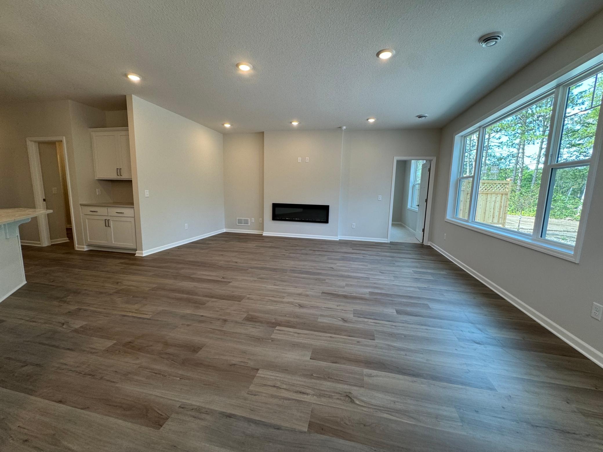 4th image of 8223 Haywood Dr, Circle Pines, MN 55014 | MLS# 7095652