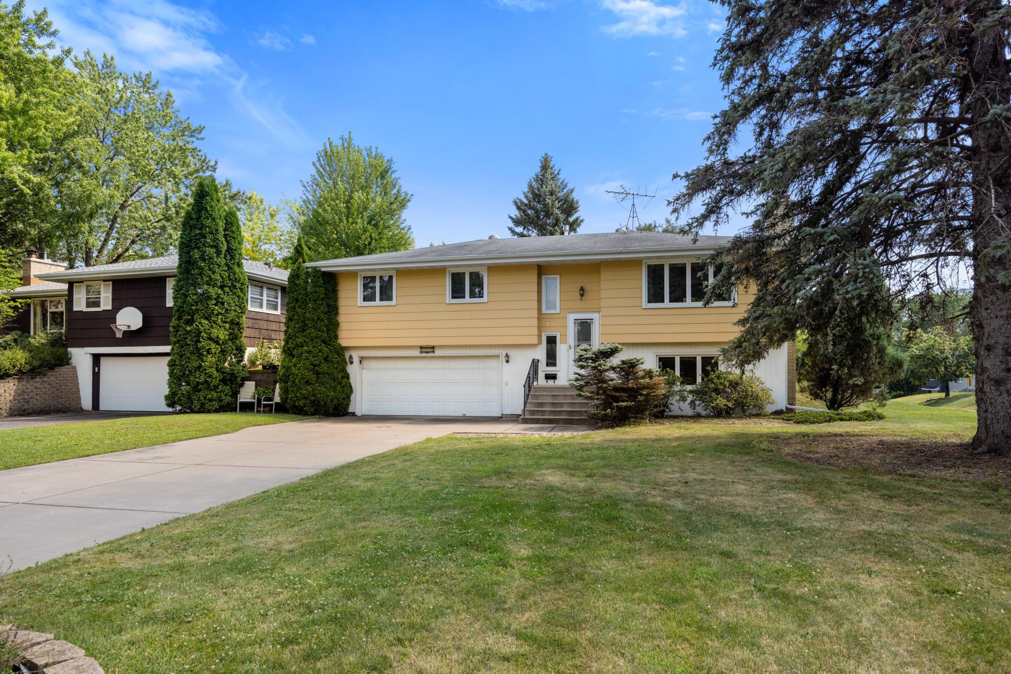 1st image of 3830 Idaho Ave N, Crystal, MN 55427 | MLS# 7095745