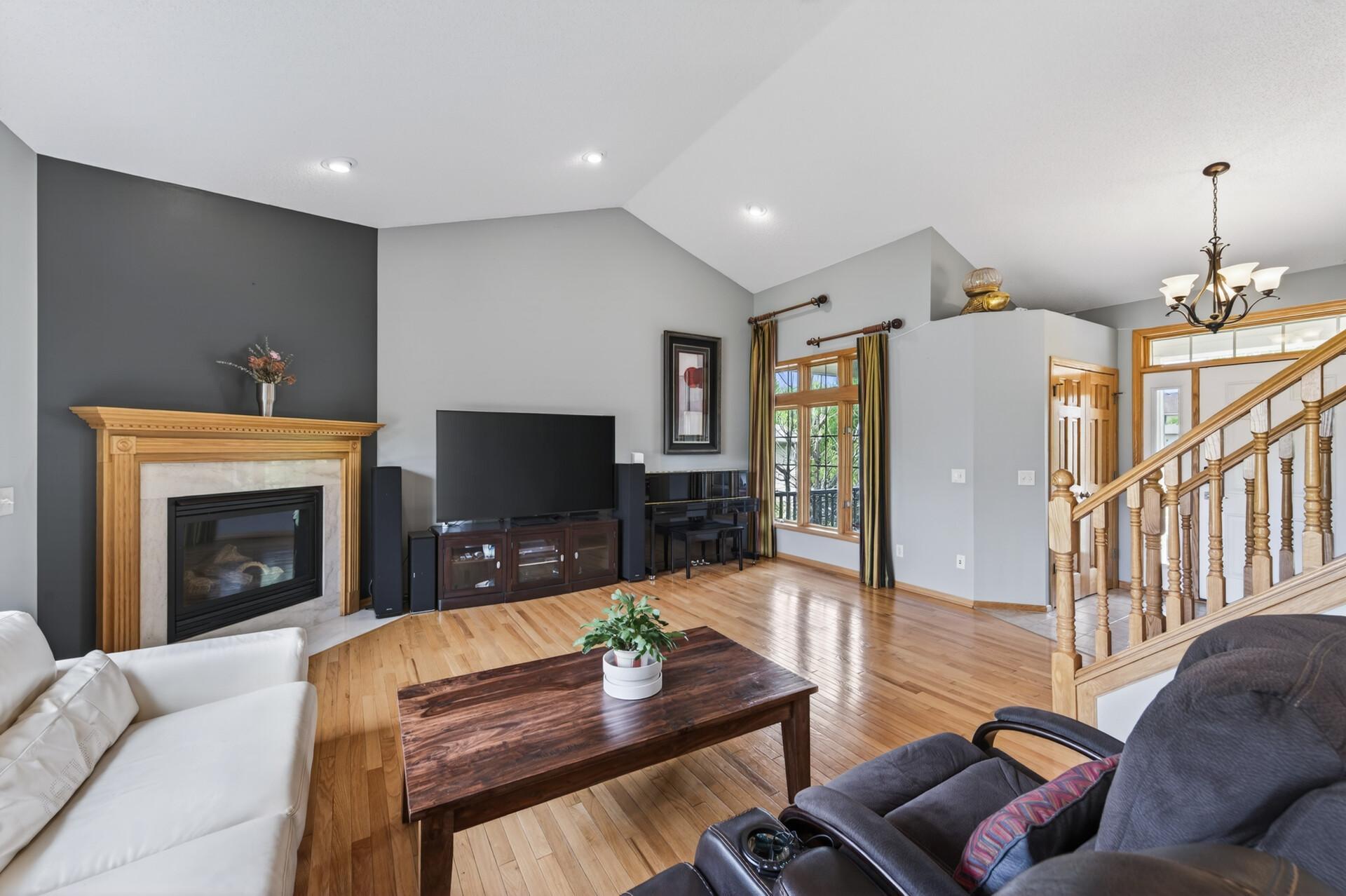 4th image of 1511 Oakview Ct, Hugo, MN 55038 | MLS# 7095758