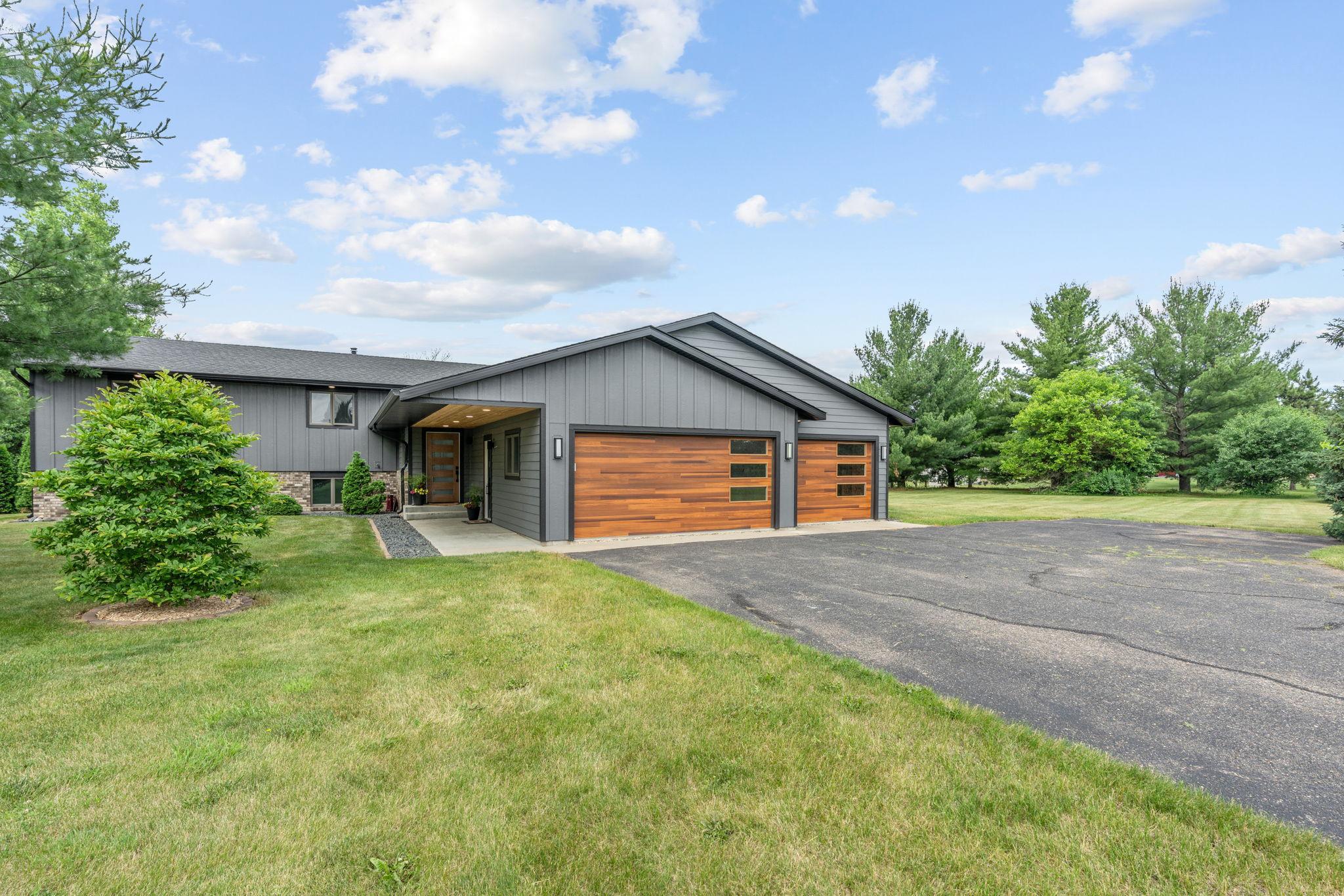 2nd image of 804 Grant Ave, Hudson, WI 54016 | MLS# 7095772