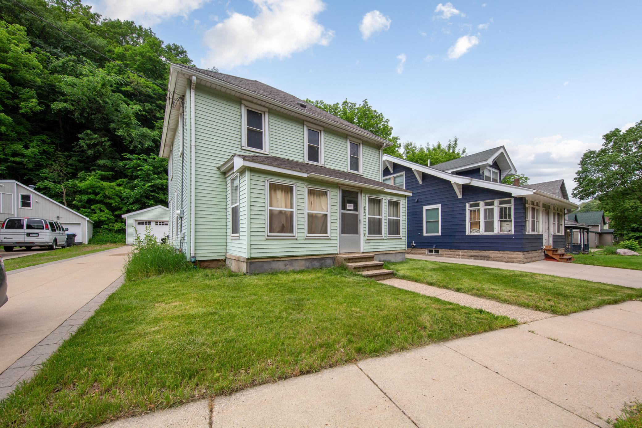 1st image of 413 Glenwood Ave, Mankato, MN 56001 | MLS# 7095807
