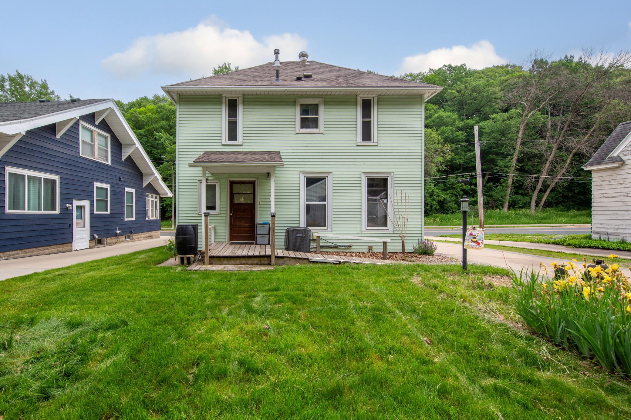 4th image of 413 Glenwood Ave, Mankato, MN 56001 | MLS# 7095807