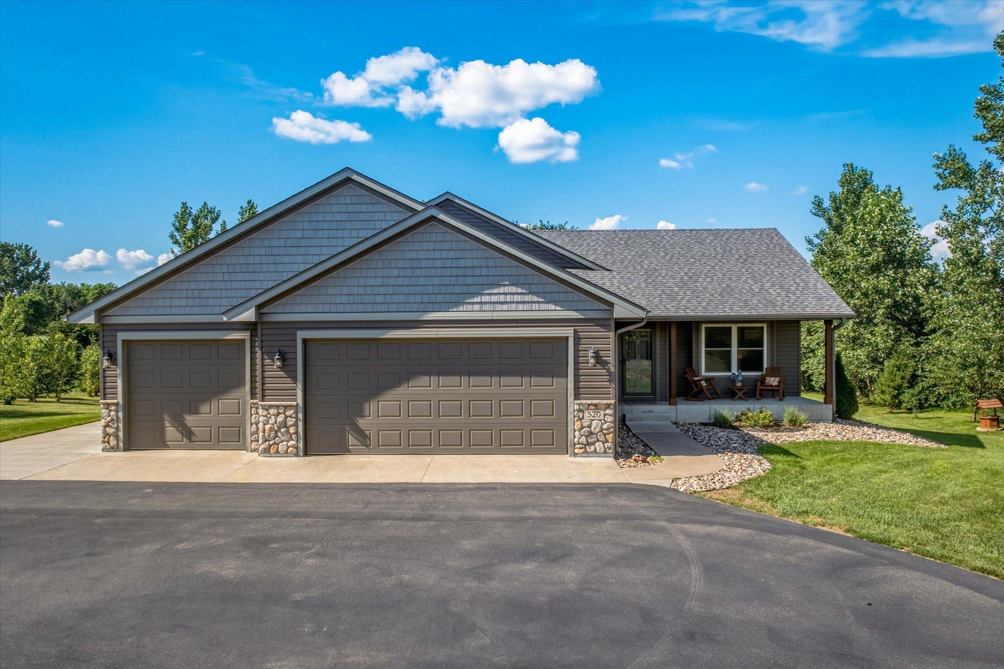 2nd image of 520 Olivia Ct, Hudson, WI 54016 | MLS# 7096010