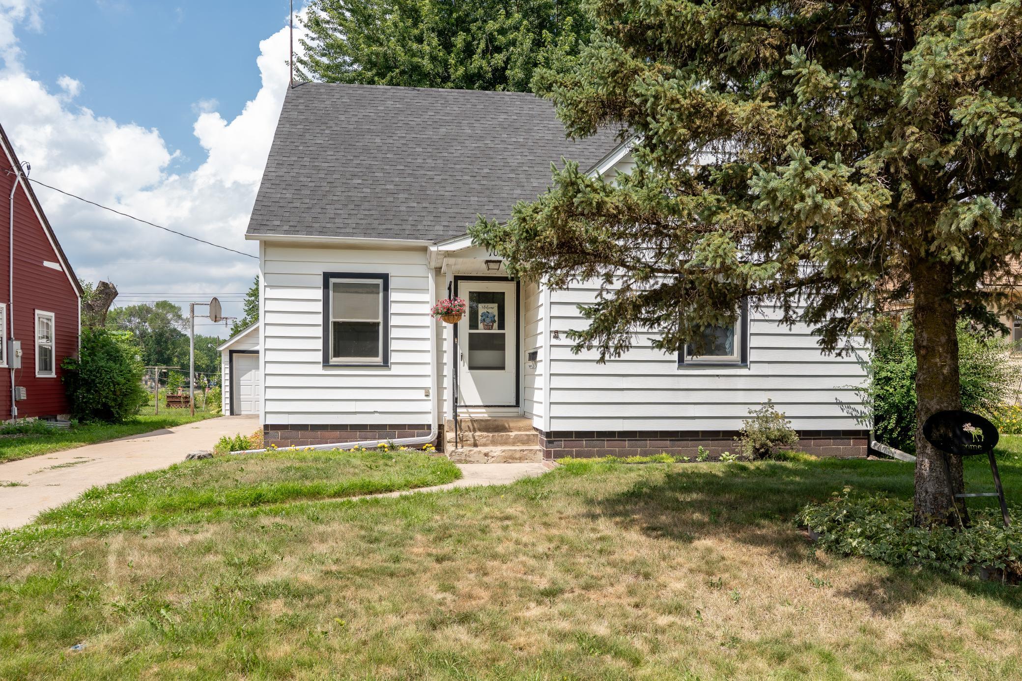 2nd image of 102 5th St Ne, Montgomery, MN 56069 | MLS# 7096018