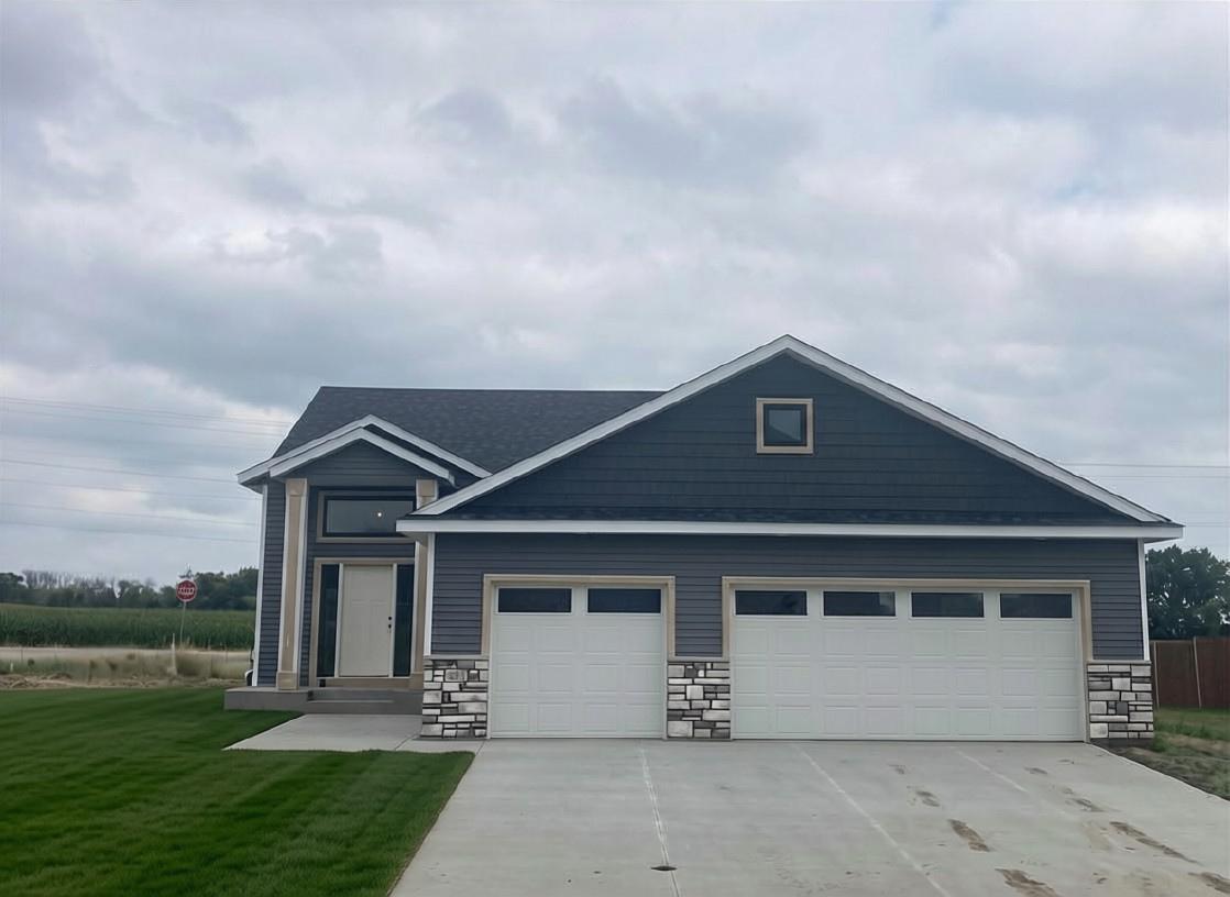 1st image of 298 Eagle Ln, Zumbrota, MN 55992 | MLS# 7096363