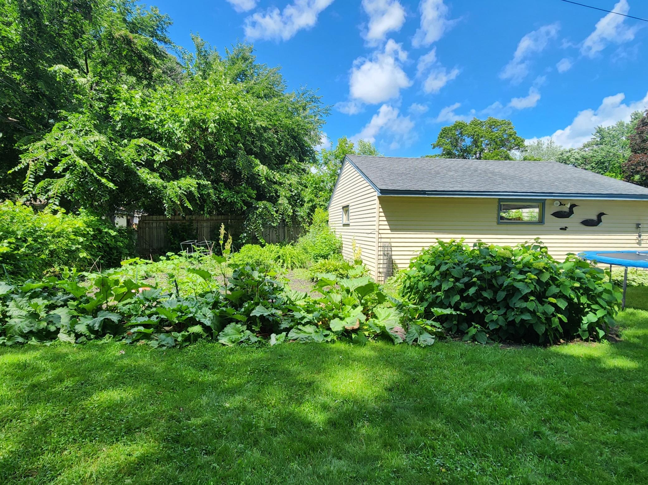 5th image of 5817 Perry Ave N, Crystal, MN 55429 | MLS# 7096368