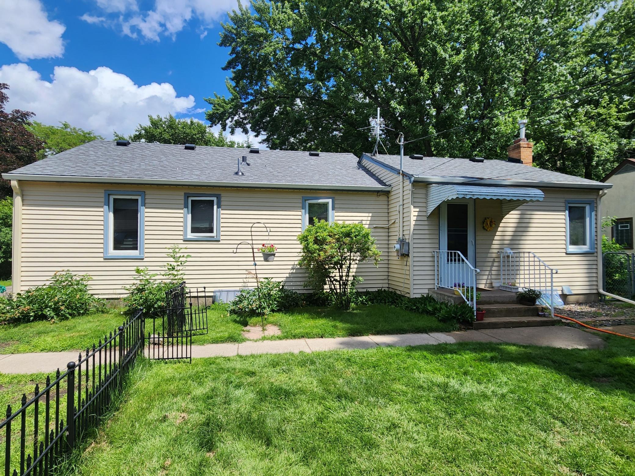 3rd image of 5817 Perry Ave N, Crystal, MN 55429 | MLS# 7096368