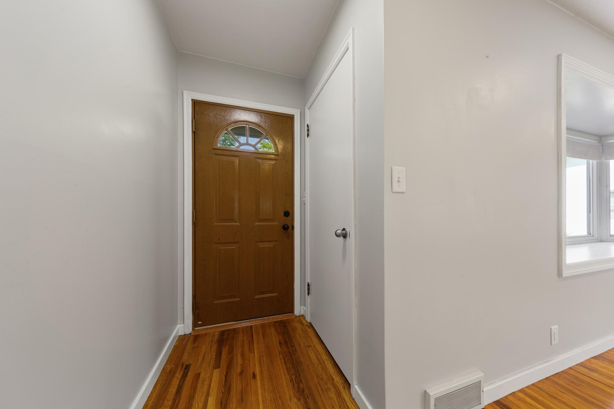 4th image of 1235 Marsh St, Mankato, MN 56001 | MLS# 7096412