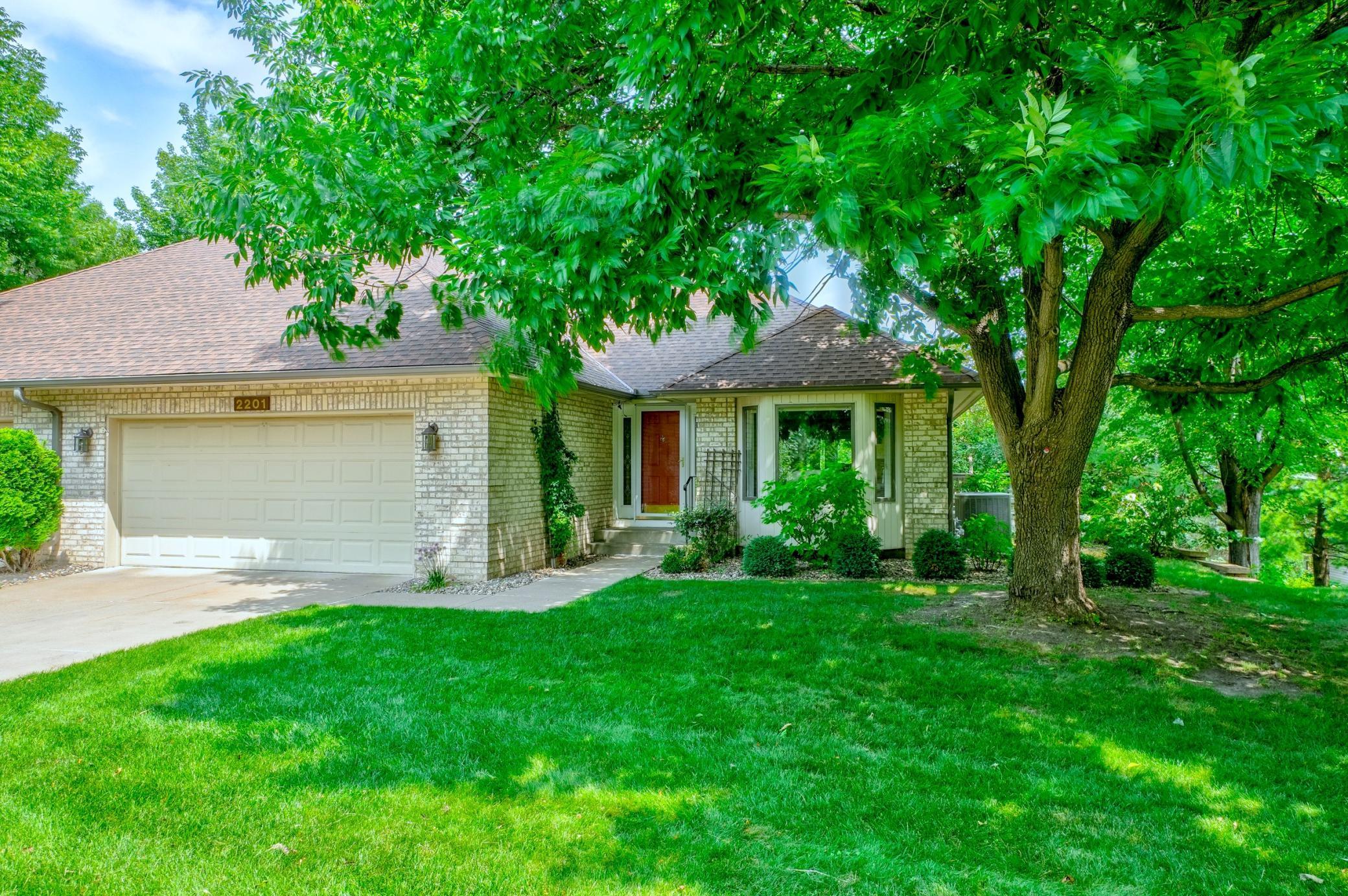 24th image of 2201 Ferris Ln, Saint Paul, MN 55113 | MLS# 7096420