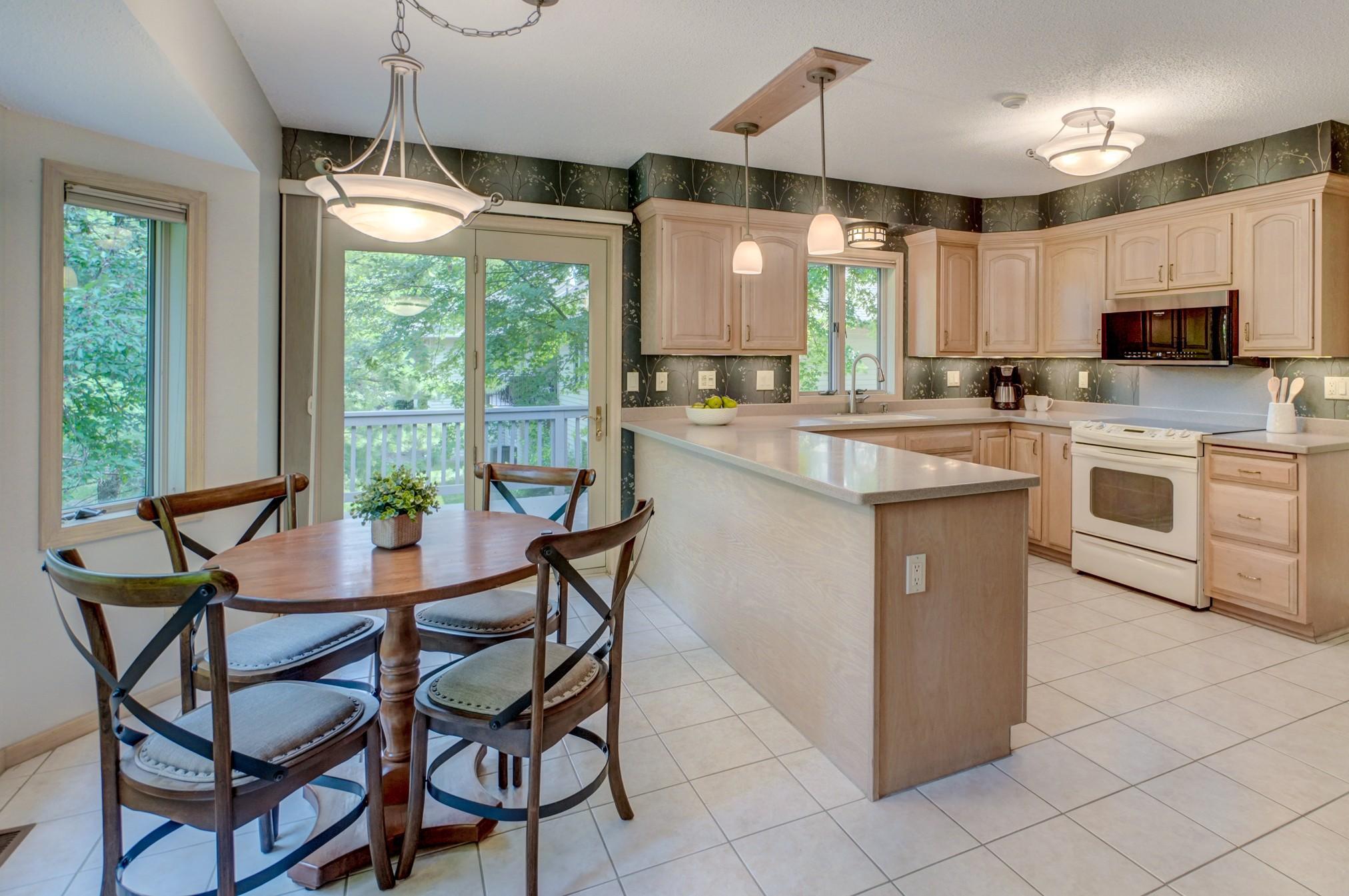 5th image of 2201 Ferris Ln, Saint Paul, MN 55113 | MLS# 7096420