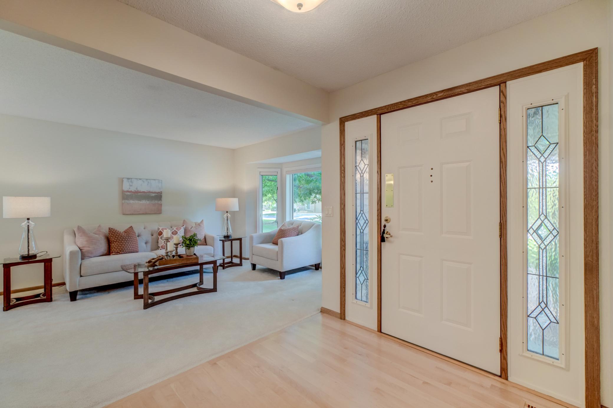 2nd image of 2201 Ferris Ln, Saint Paul, MN 55113 | MLS# 7096420