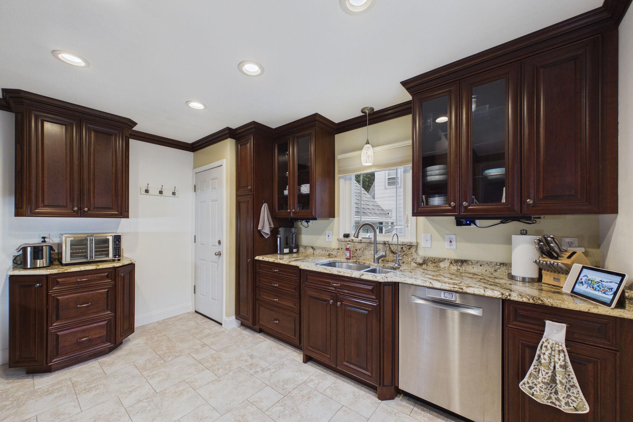 2nd image of 1334 Dunham St, Albert Lea, MN 56007 | MLS# 7096460