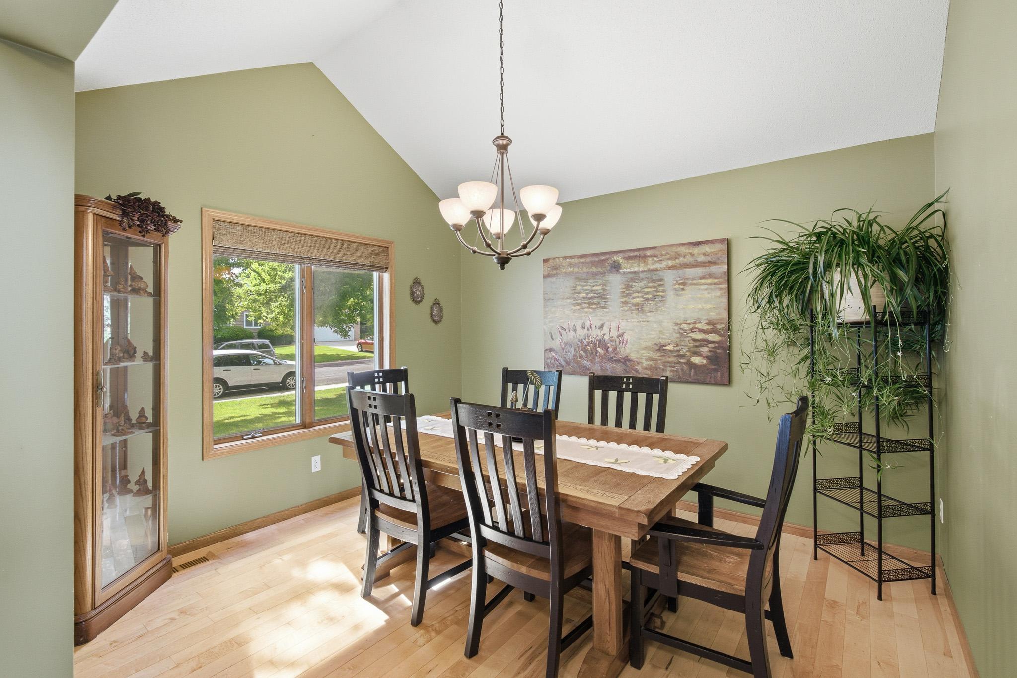 4th image of 1576 La Mar Dr, North Mankato, MN 56003 | MLS# 7096521