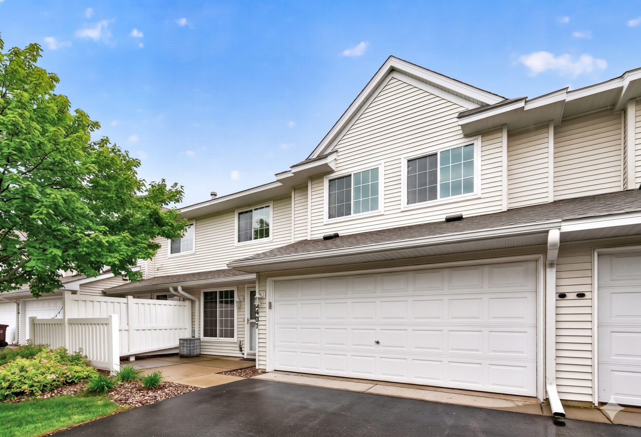 2nd image of 2407 Harvest Wy, Chanhassen, MN 55317 | MLS# 7096590